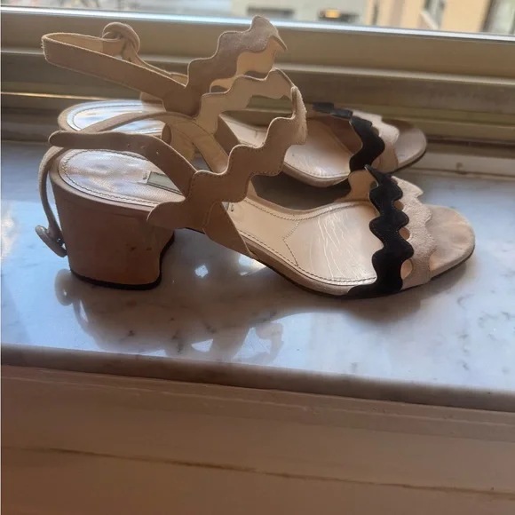 Prada Black and Cream Wave Sandals - Picture 2 of 5